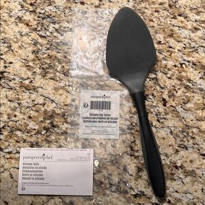 Pampered Chef Silicone Egg Turner